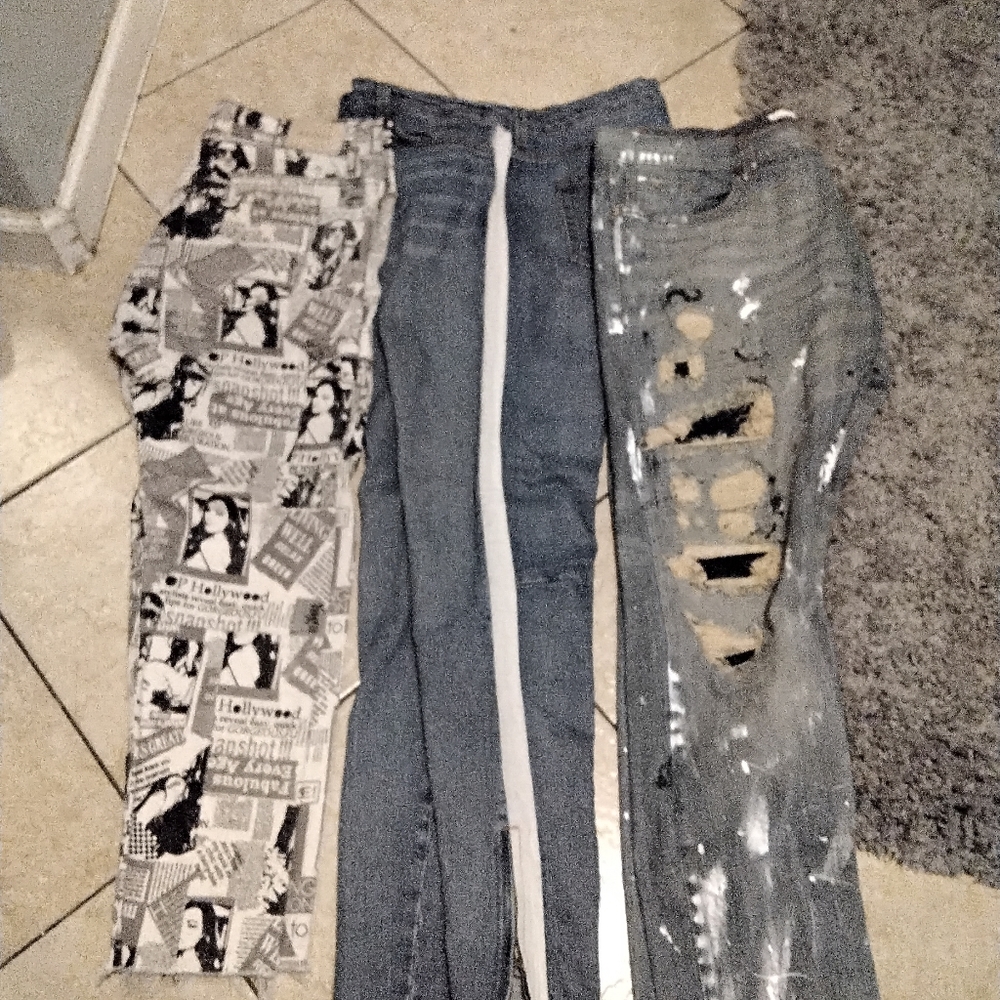 3 Golden jeans